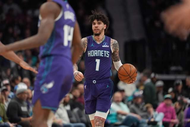 最多领先50分！8人上双打爆东部劲旅！4号秀再创三分球新纪录